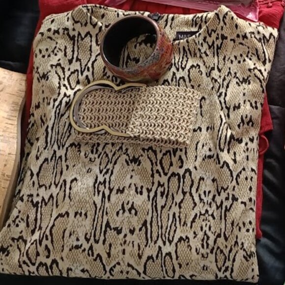 🛍️OUTFIT CAPSULE MYSTERY 3 ITEMS 🧥👚👕👖👗👙👜 - Picture 5 of 5